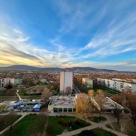Glamour Residence Πετς Εξωτερικό φωτογραφία